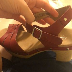 Clark’s Ledella Trail shoes in red
